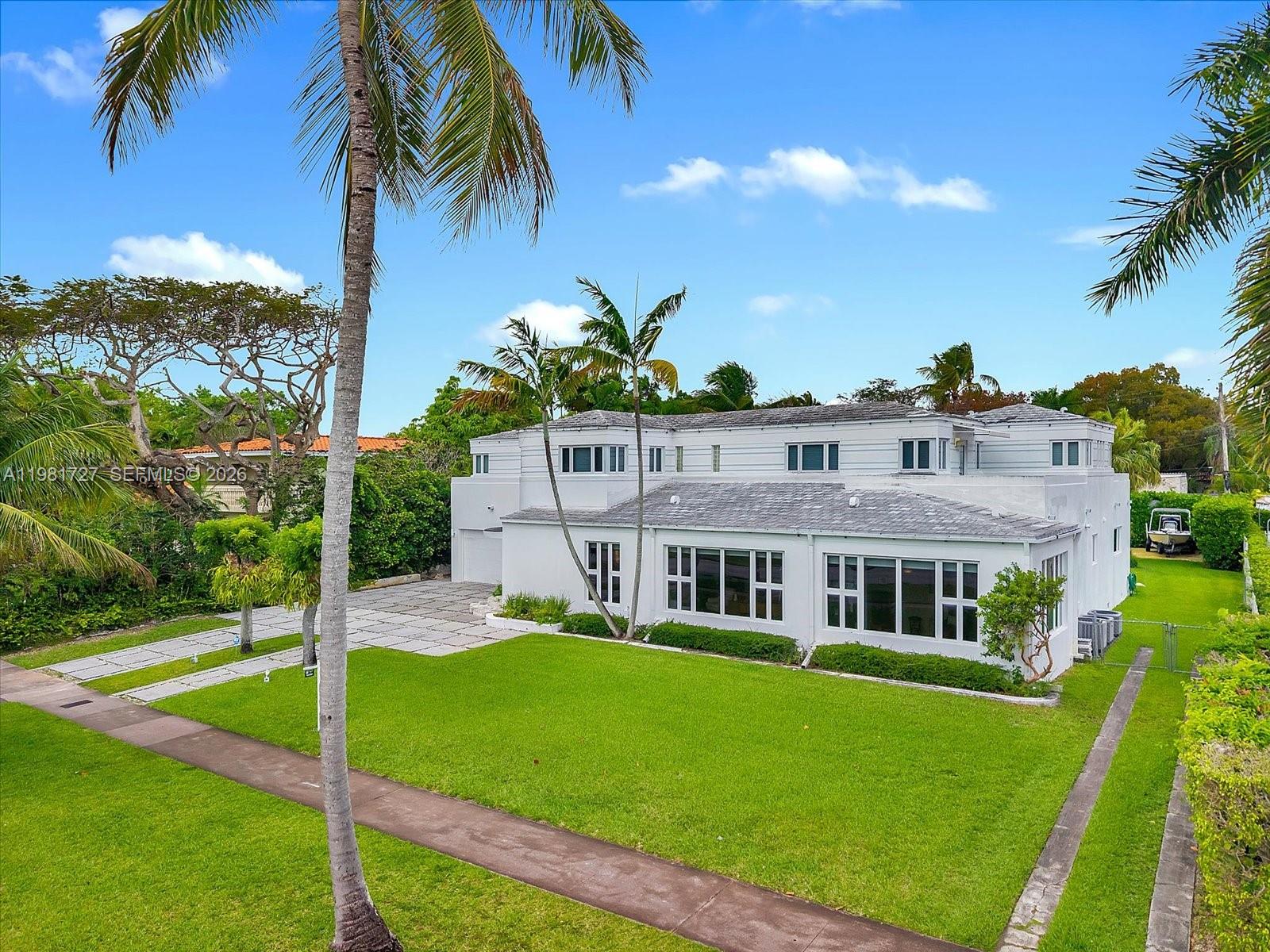 1021 N Greenway Dr Coral Gables, FL 33134