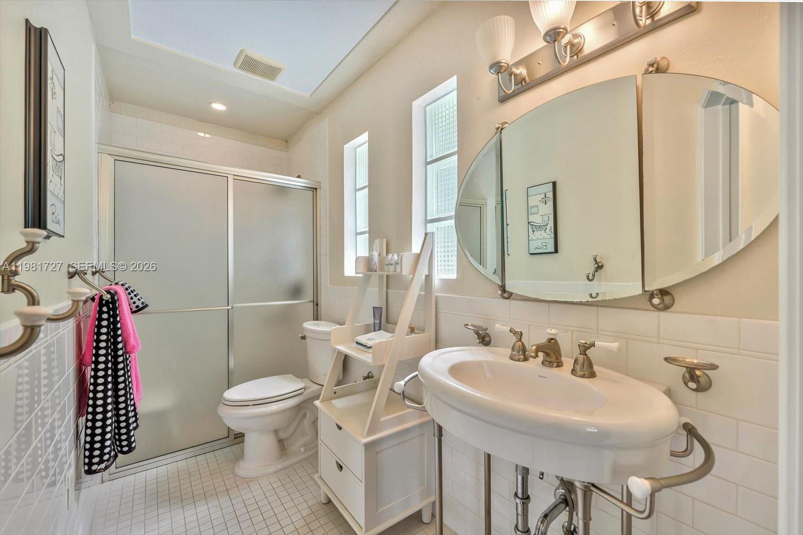 1021 N Greenway Dr Coral Gables, FL 33134