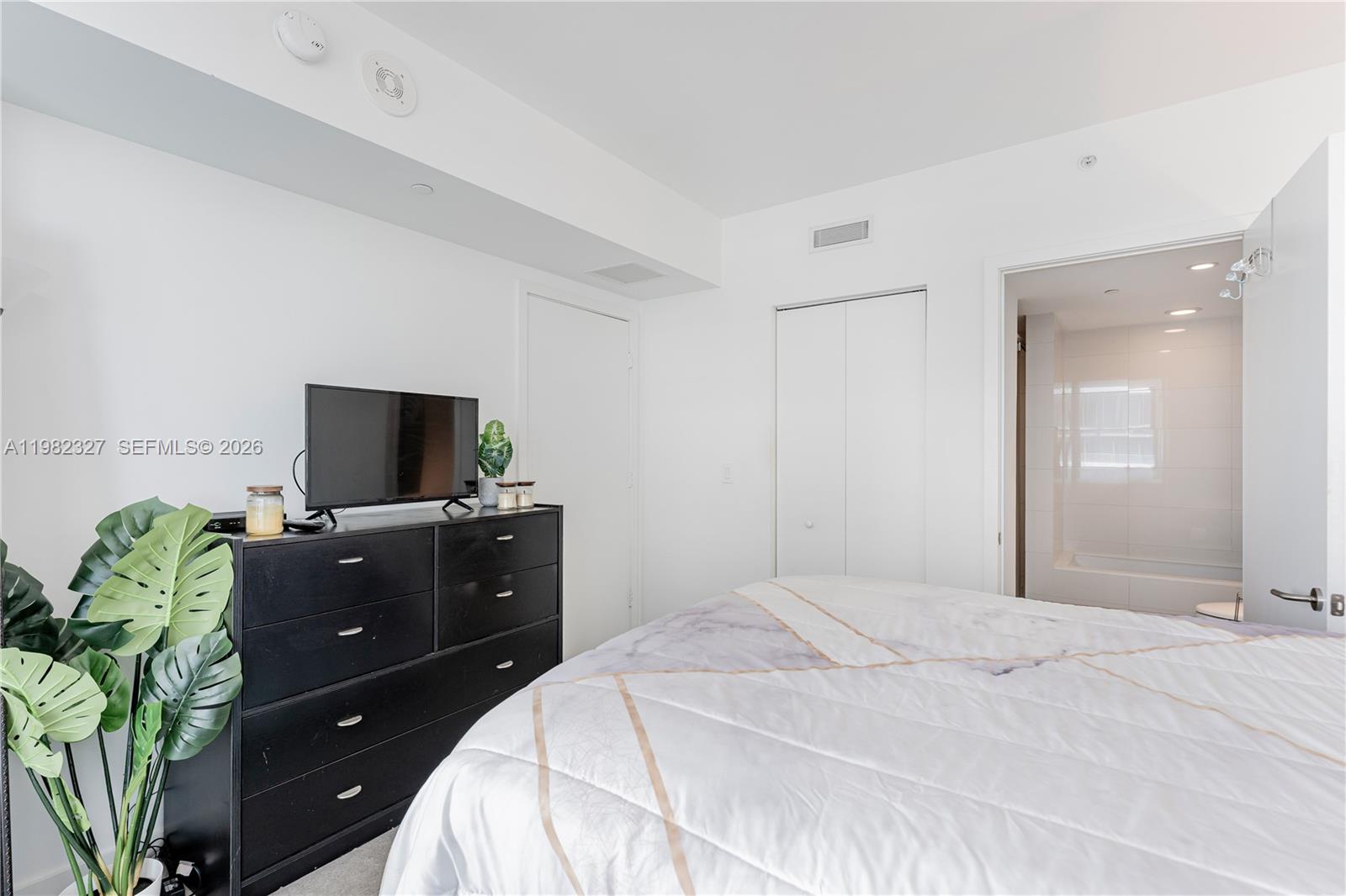 1300 S Miami Ave #2909 Miami, FL 33130