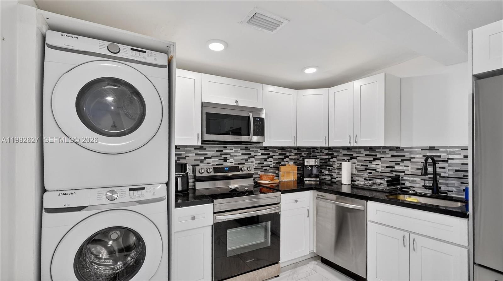 2845 SW 67th Ave Miami, FL 33155