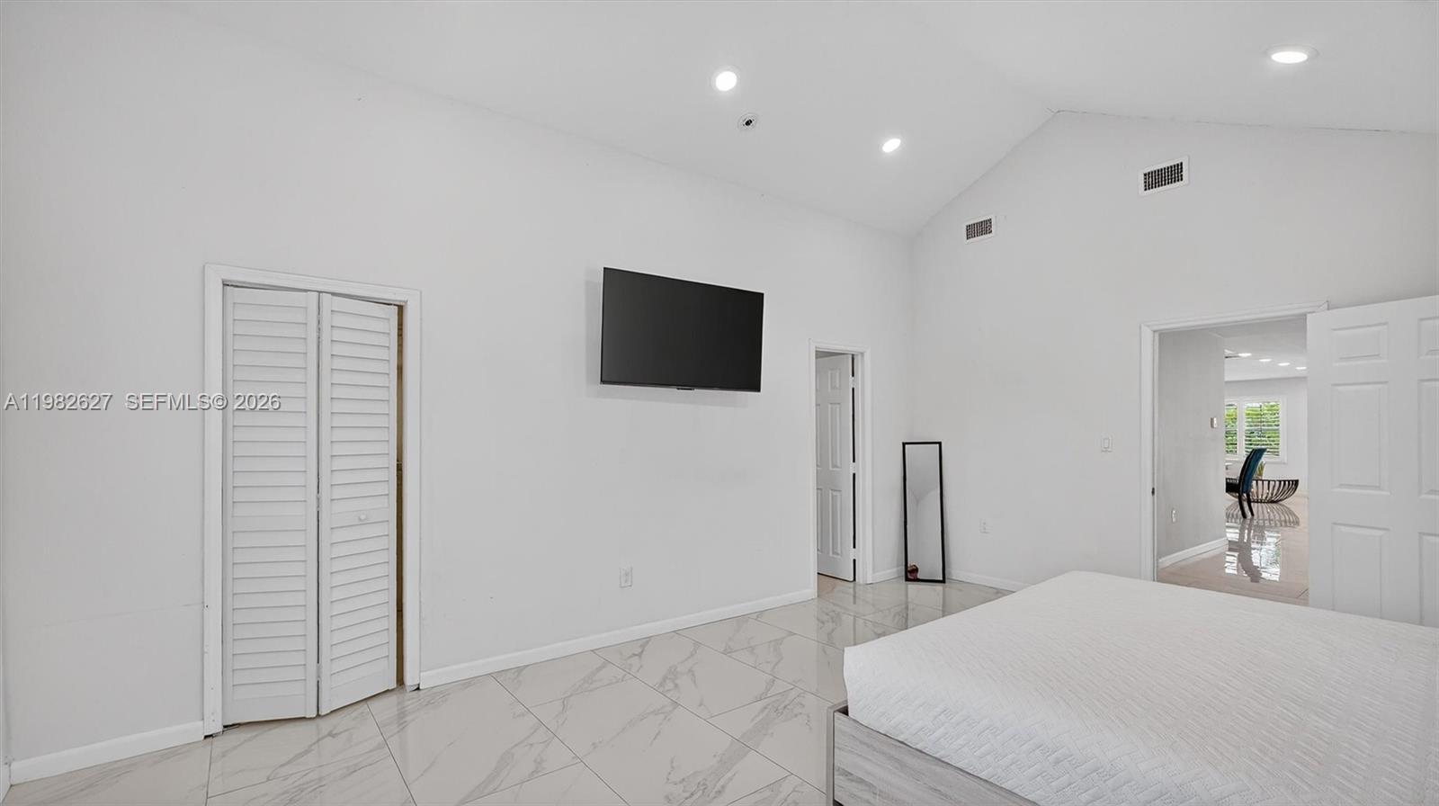 2845 SW 67th Ave Miami, FL 33155