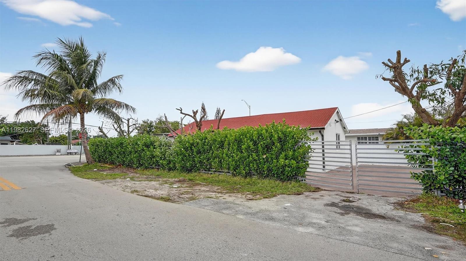 2845 SW 67th Ave Miami, FL 33155