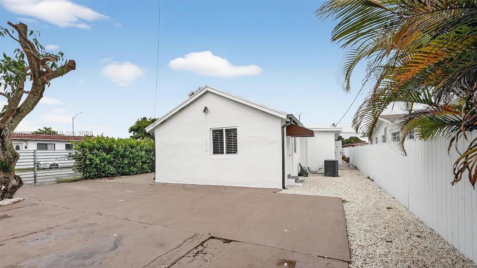 2845 SW 67th Ave Miami, FL 33155