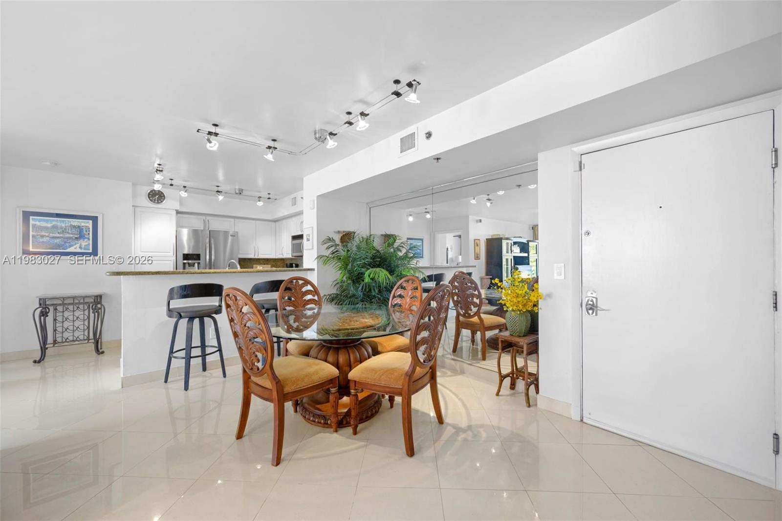 19999 E Country Clb Dr #1406 Aventura, FL 33180