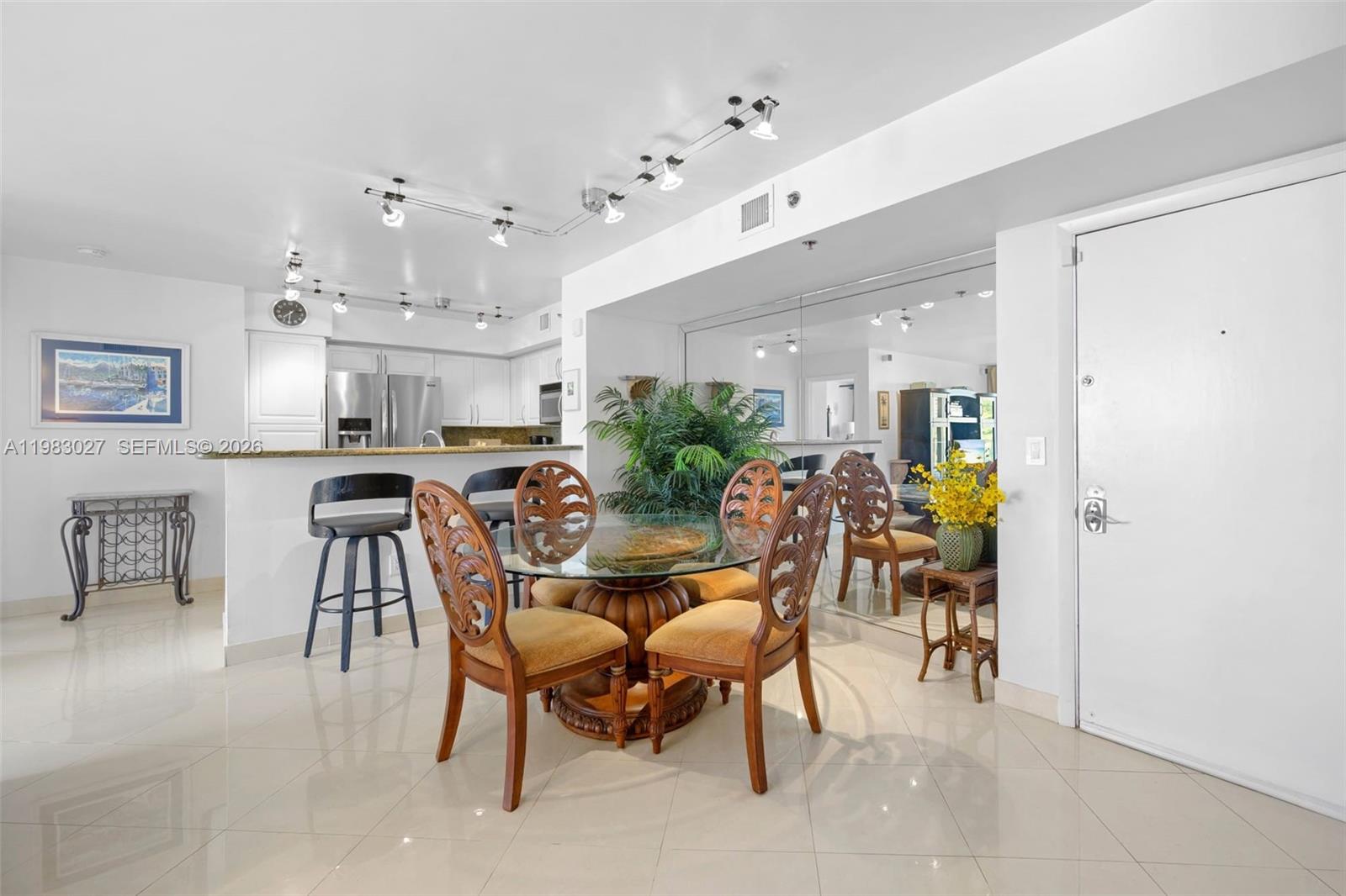 19999 E Country Clb Dr #1406 Aventura, FL 33180