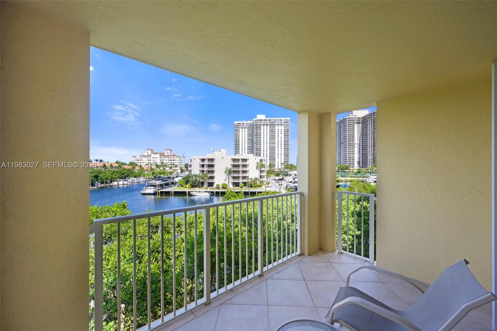 19999 E Country Clb Dr #1406 Aventura, FL 33180
