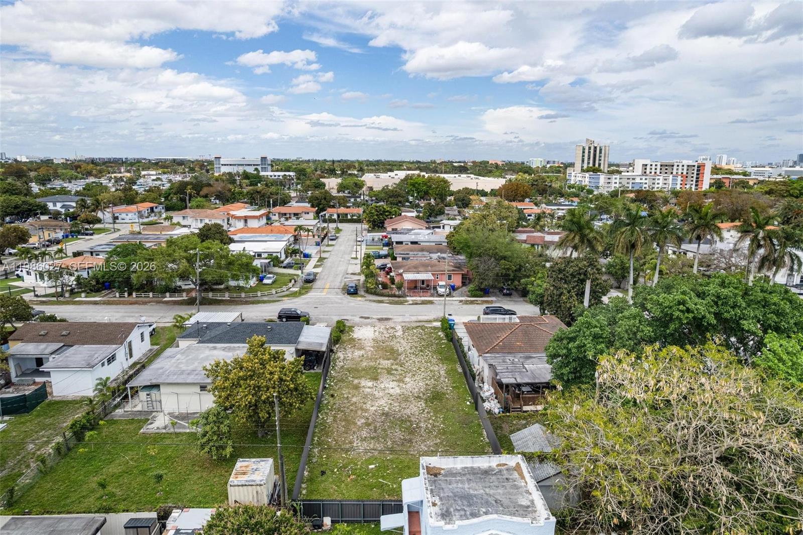 3056 SW 13th St Miami, FL 33145