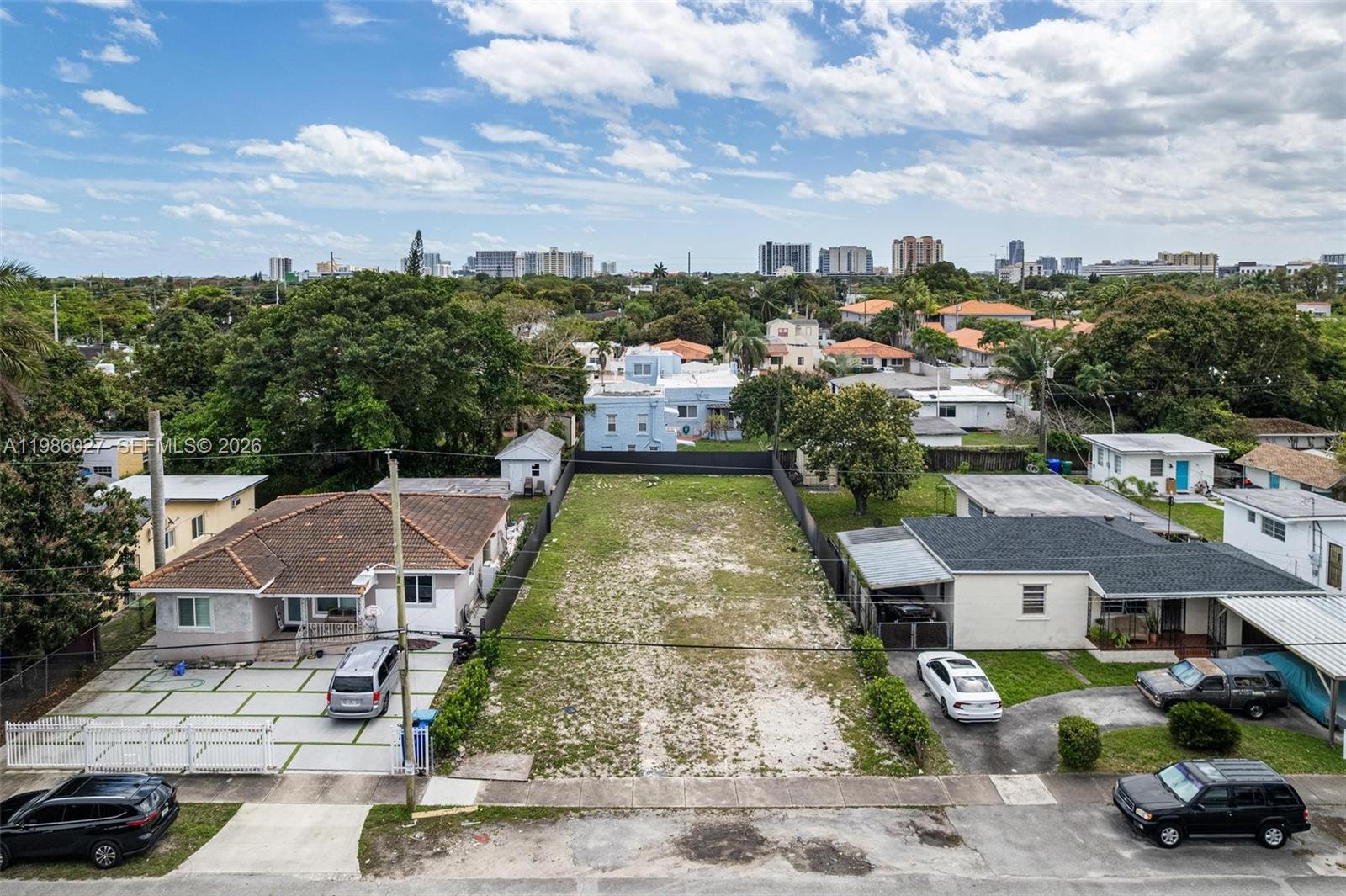 3056 SW 13th St Miami, FL 33145