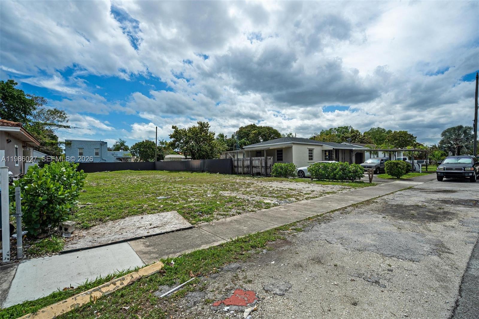 3056 SW 13th St Miami, FL 33145