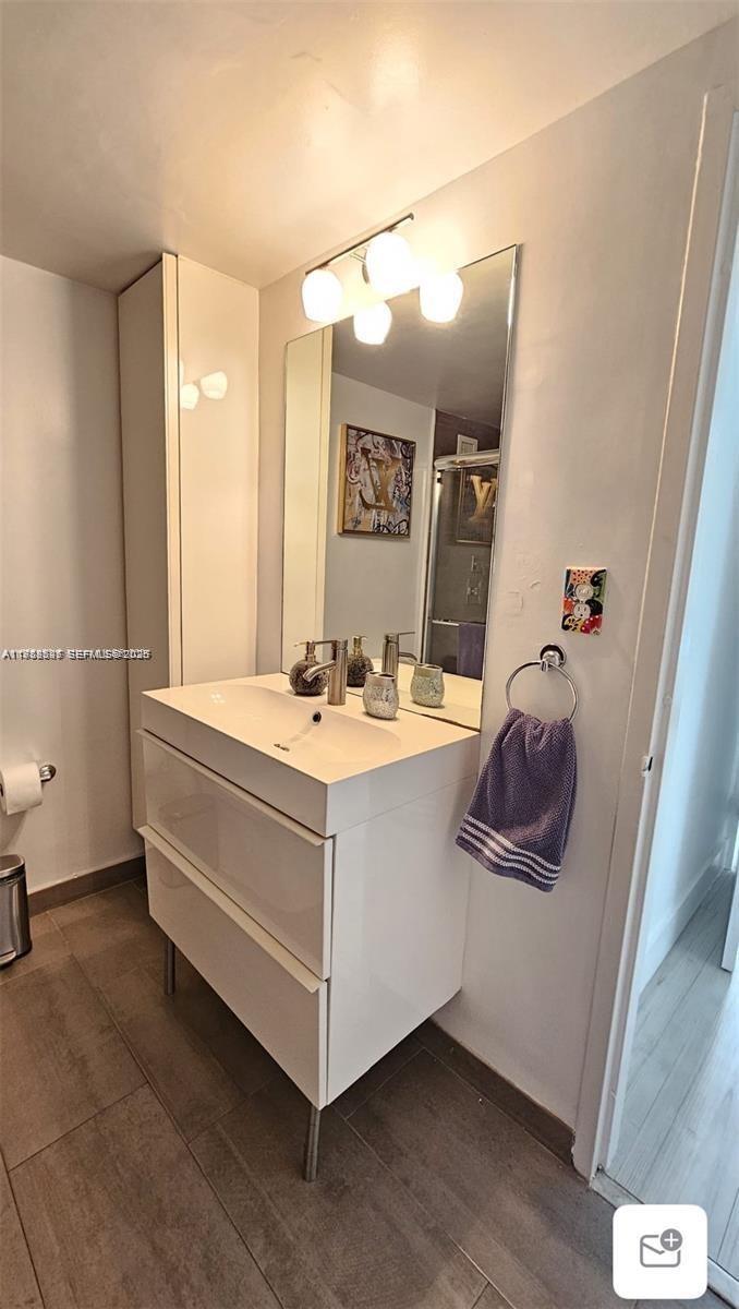 image Mirador 1000 (South Tower)17