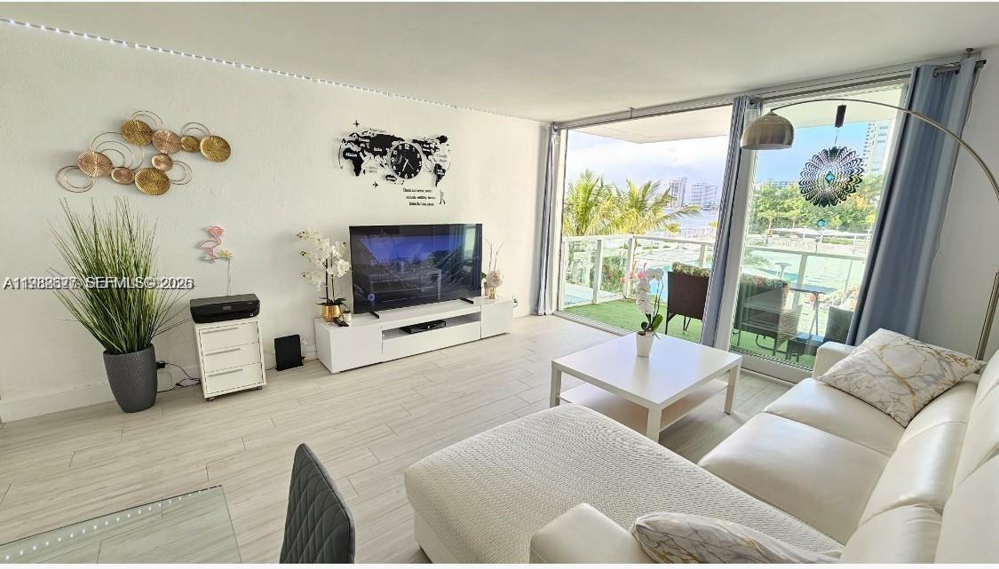 image Mirador 1000 (South Tower)6