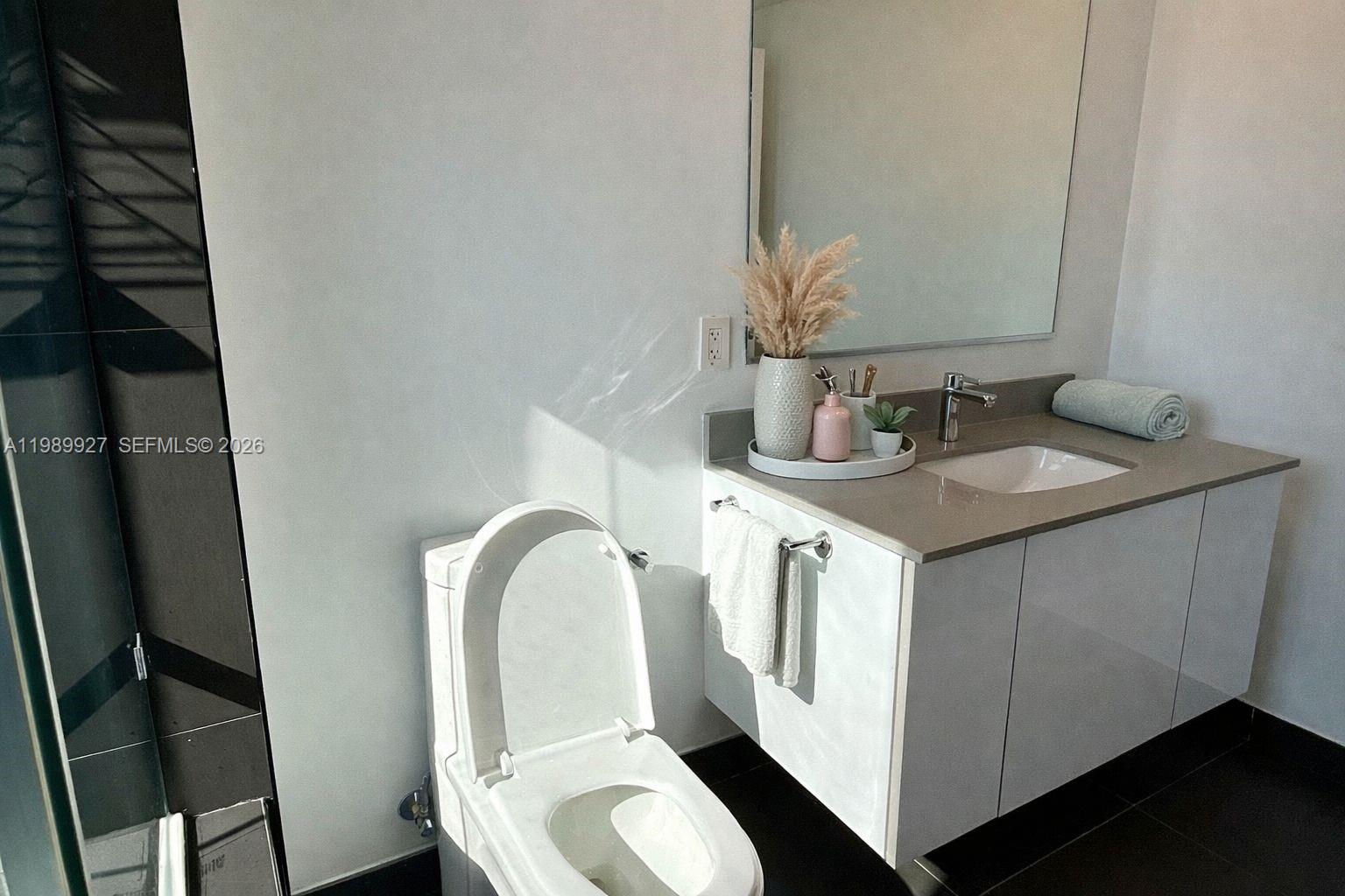 1600 NE 1st Ave #1210 Miami, FL 33132