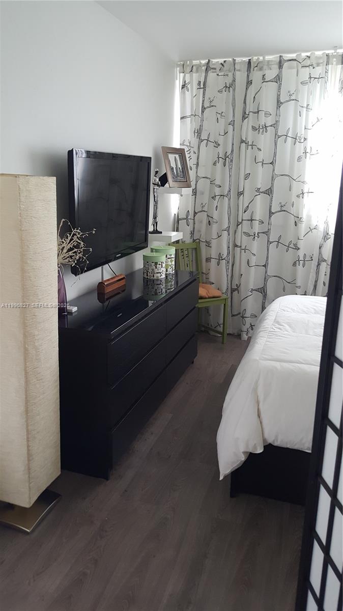 1075 93rd St #206 Bay Harbor Islands, FL 33154