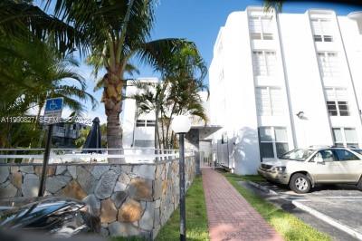 1075 93rd St #206 Bay Harbor Islands, FL 33154