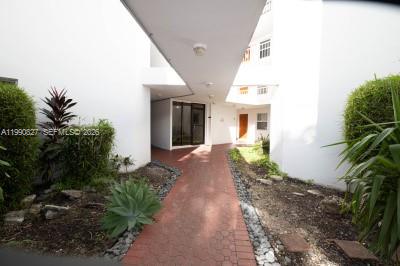 1075 93rd St #206 Bay Harbor Islands, FL 33154