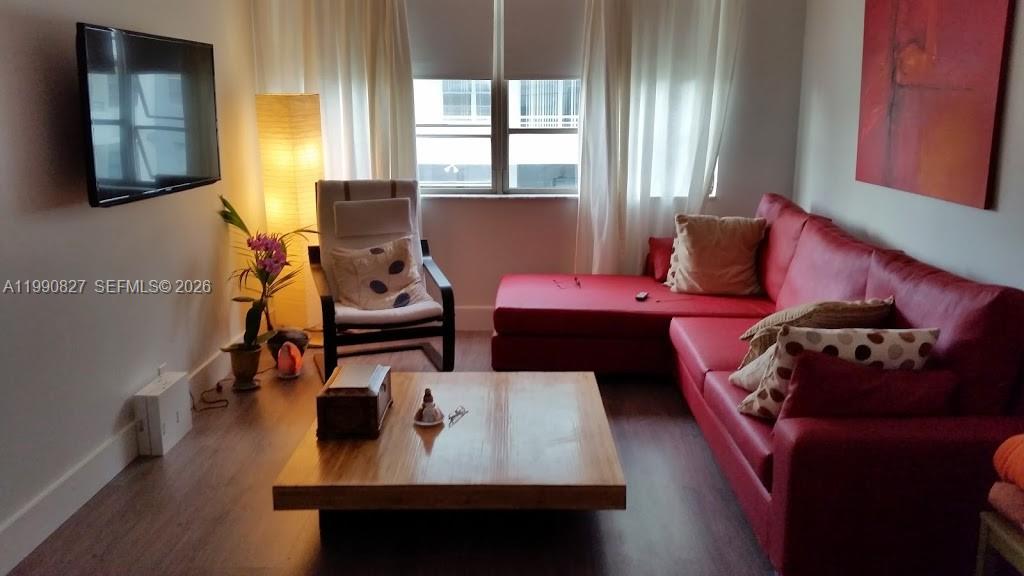 1075 93rd St #206 Bay Harbor Islands, FL 33154