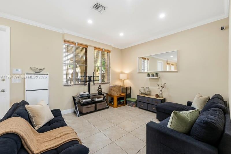 3055 NW 126th Ave Sunrise, FL 33323