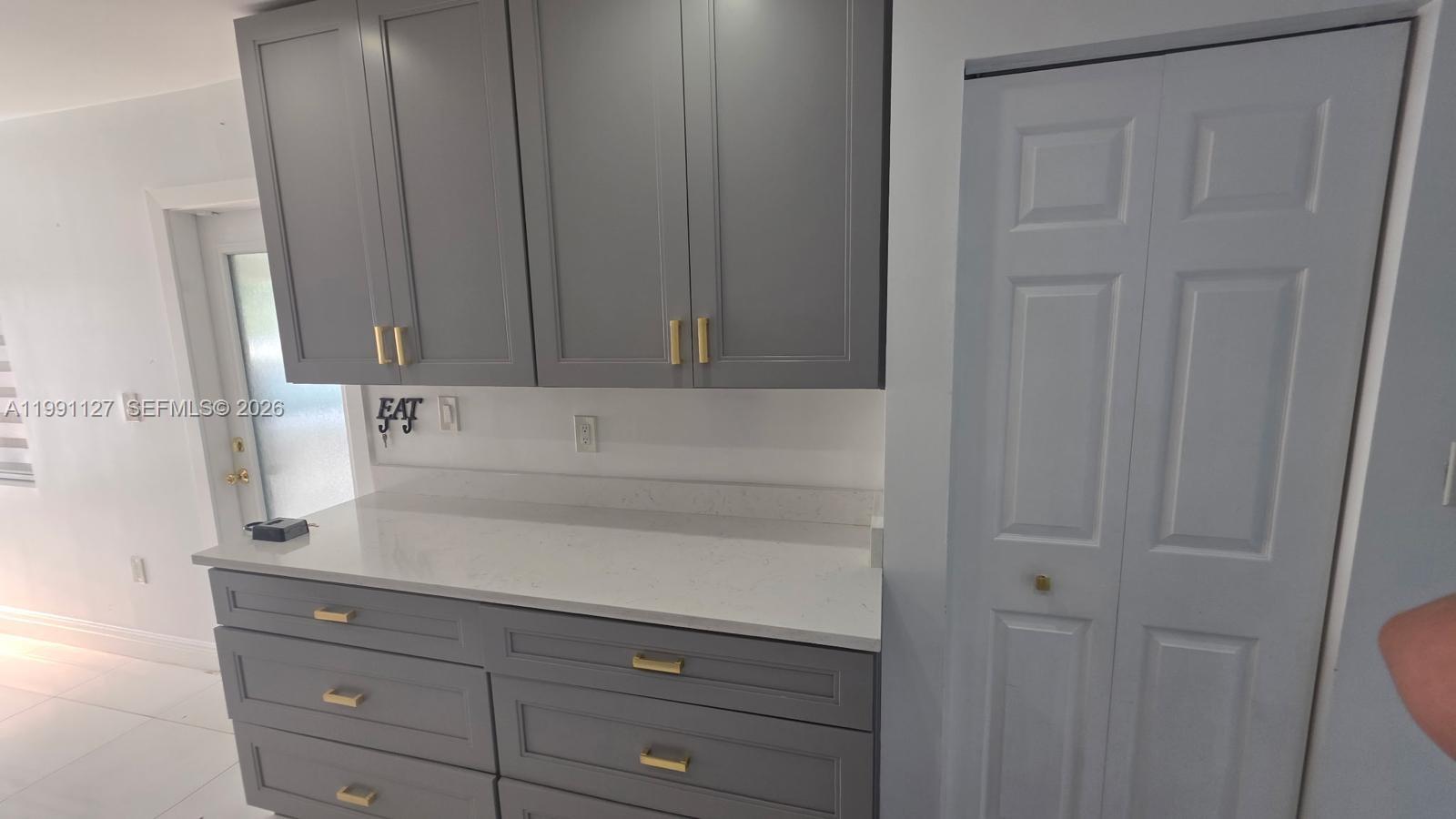 4680 NE 2nd Ave Oakland Park, FL 33334