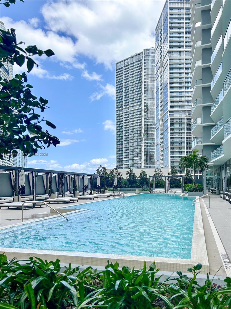 77 SE 5th #3614 Miami, FL 33131