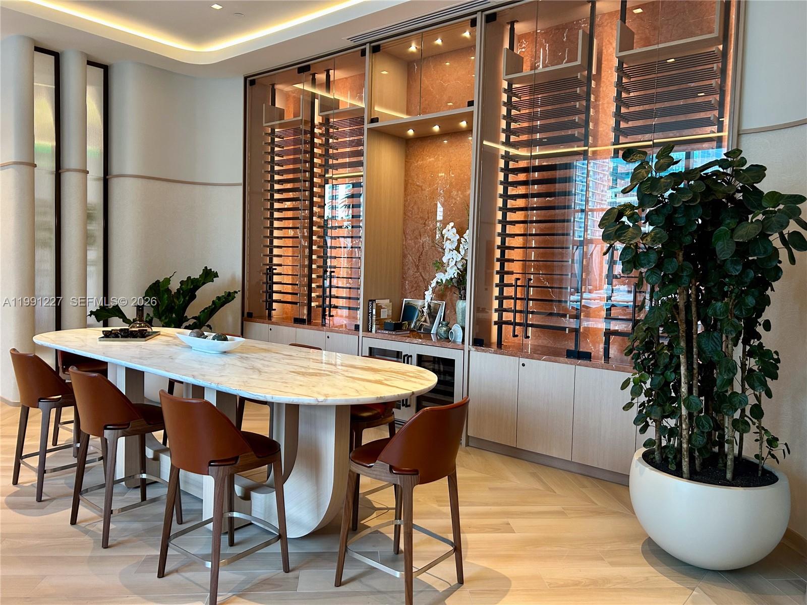 77 SE 5th #3614 Miami, FL 33131