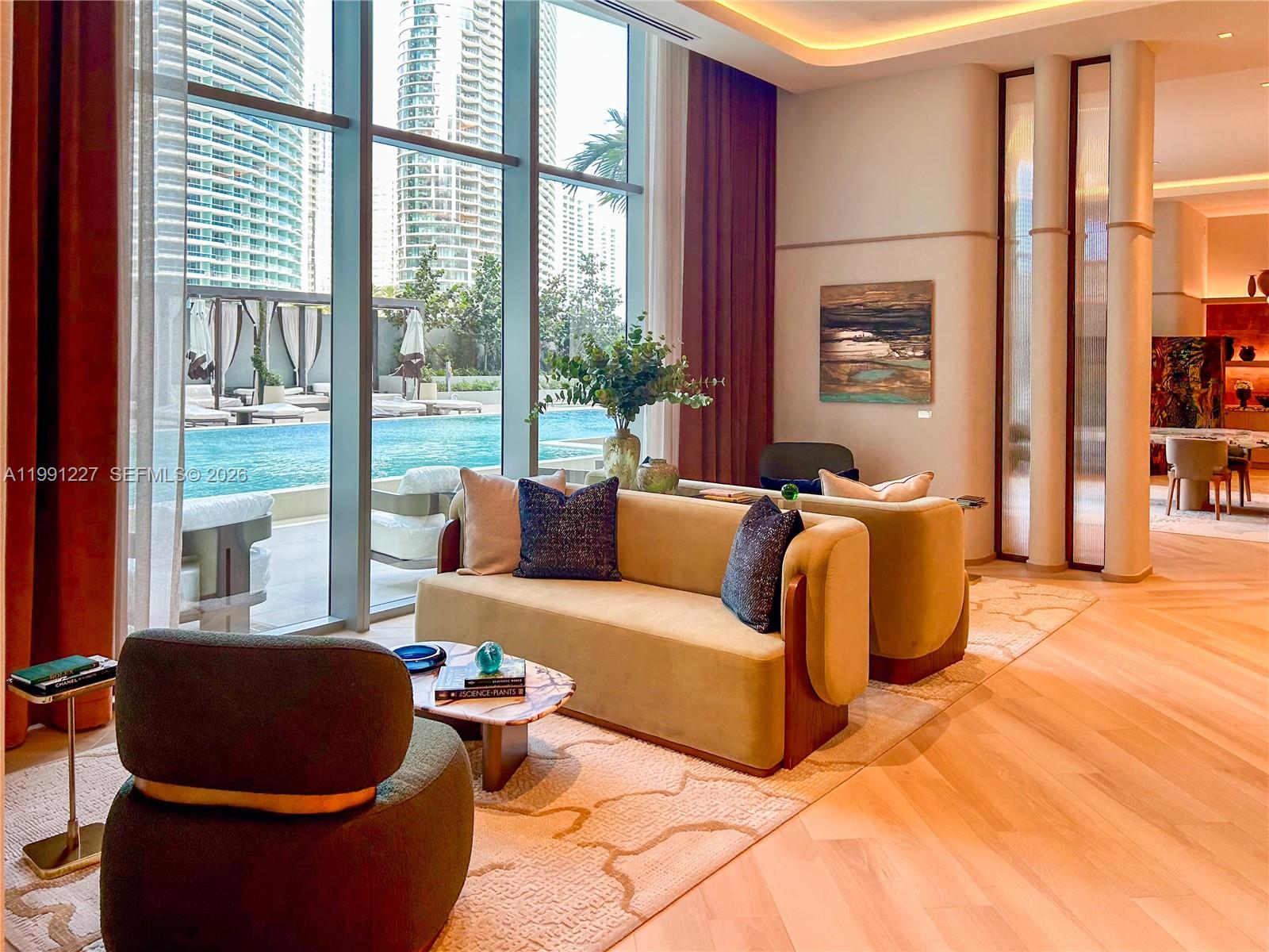 77 SE 5th #3614 Miami, FL 33131