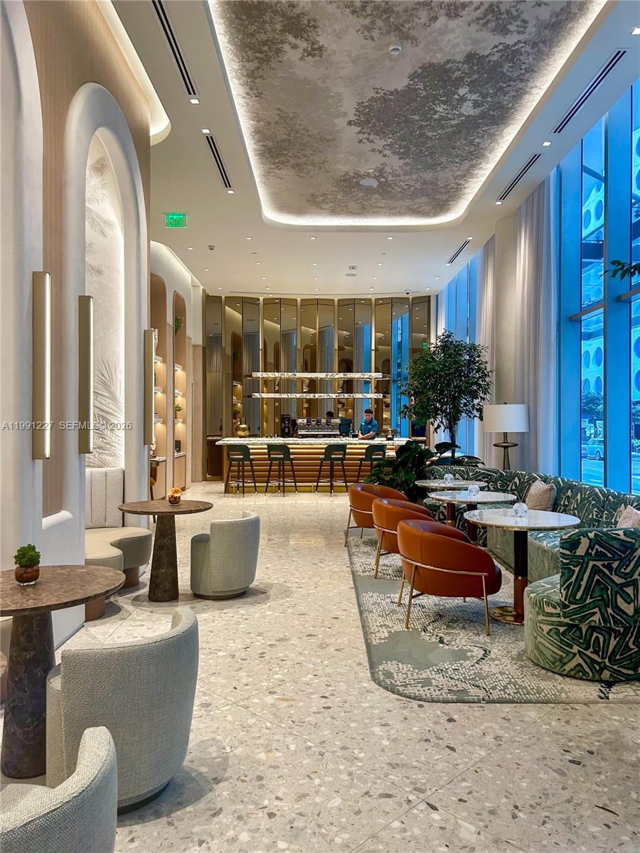 77 SE 5th #3614 Miami, FL 33131