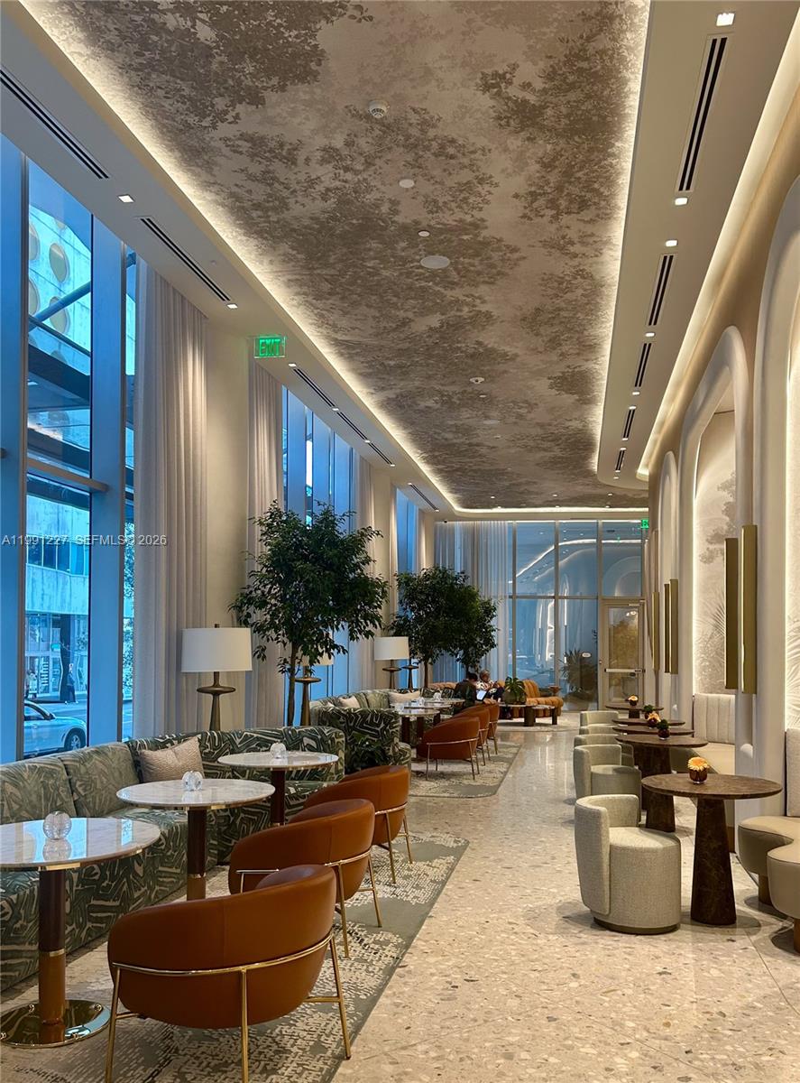 77 SE 5th #3614 Miami, FL 33131