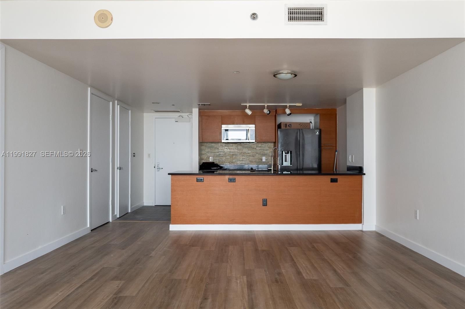 50 Biscayne Blvd #4111 Miami, FL 33132