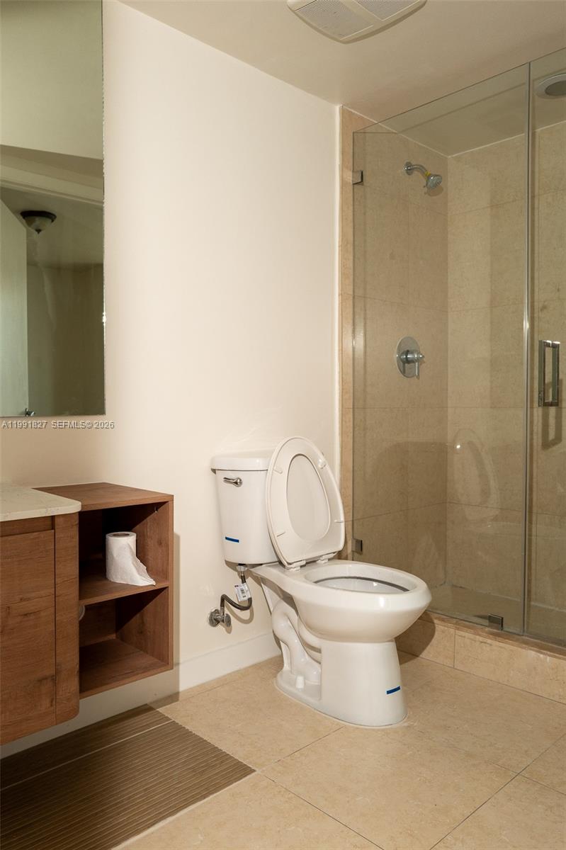 50 Biscayne Blvd #4111 Miami, FL 33132