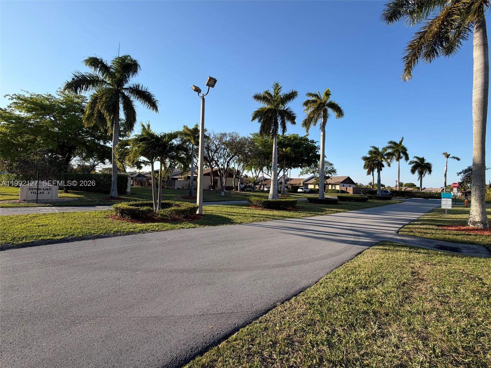 11938 SW 122nd Ct Miami, FL 33186