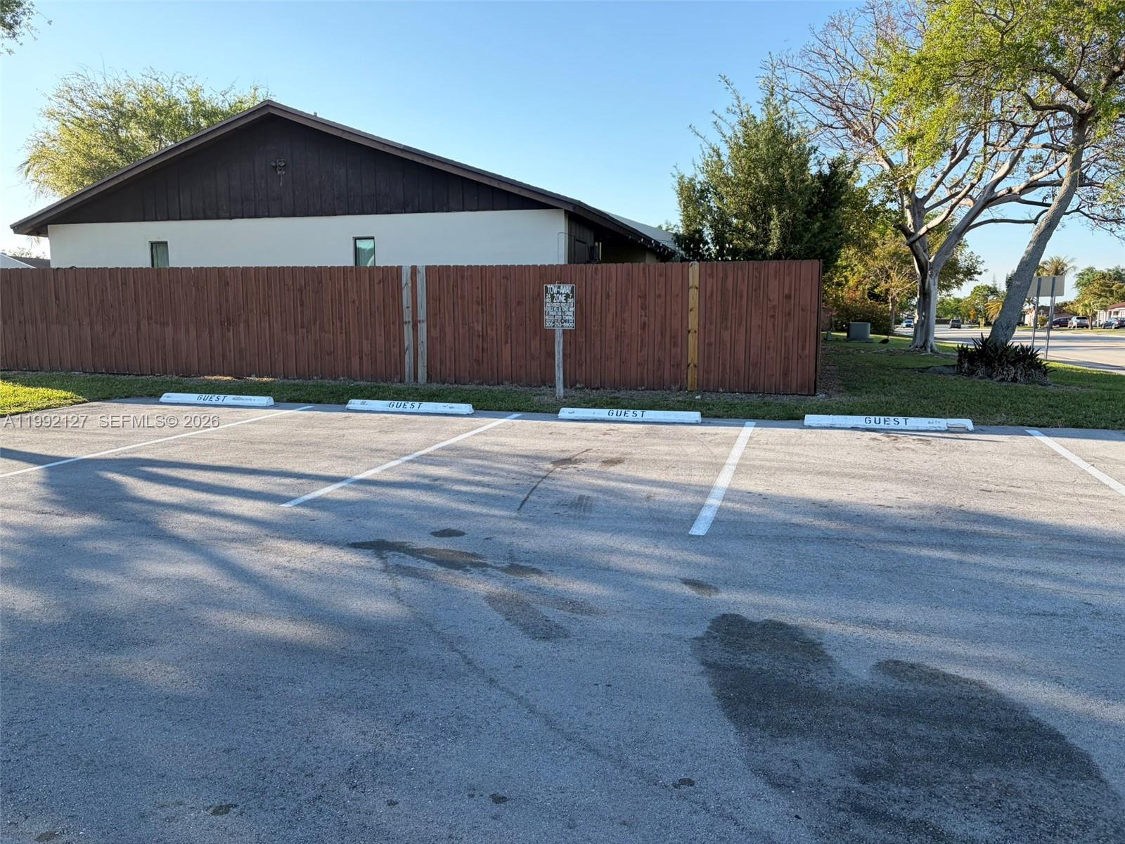 11938 SW 122nd Ct Miami, FL 33186