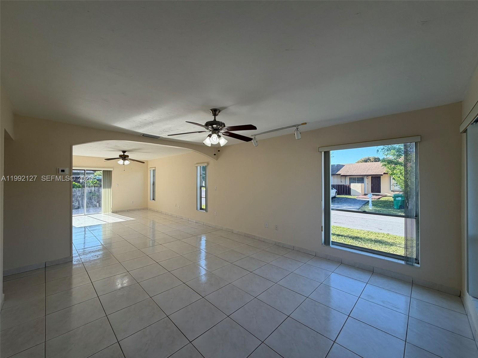 11938 SW 122nd Ct Miami, FL 33186