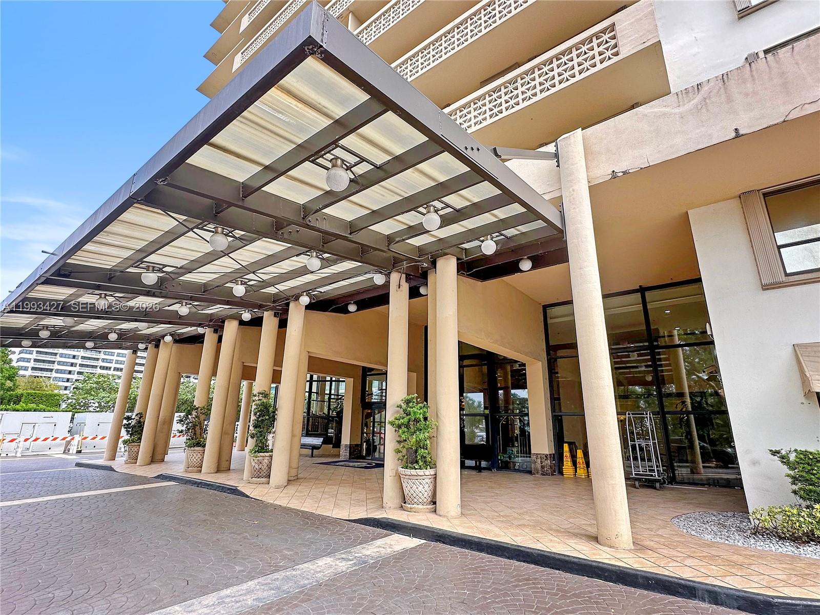 10185 Collins Ave #502 Bal Harbour, FL 33154