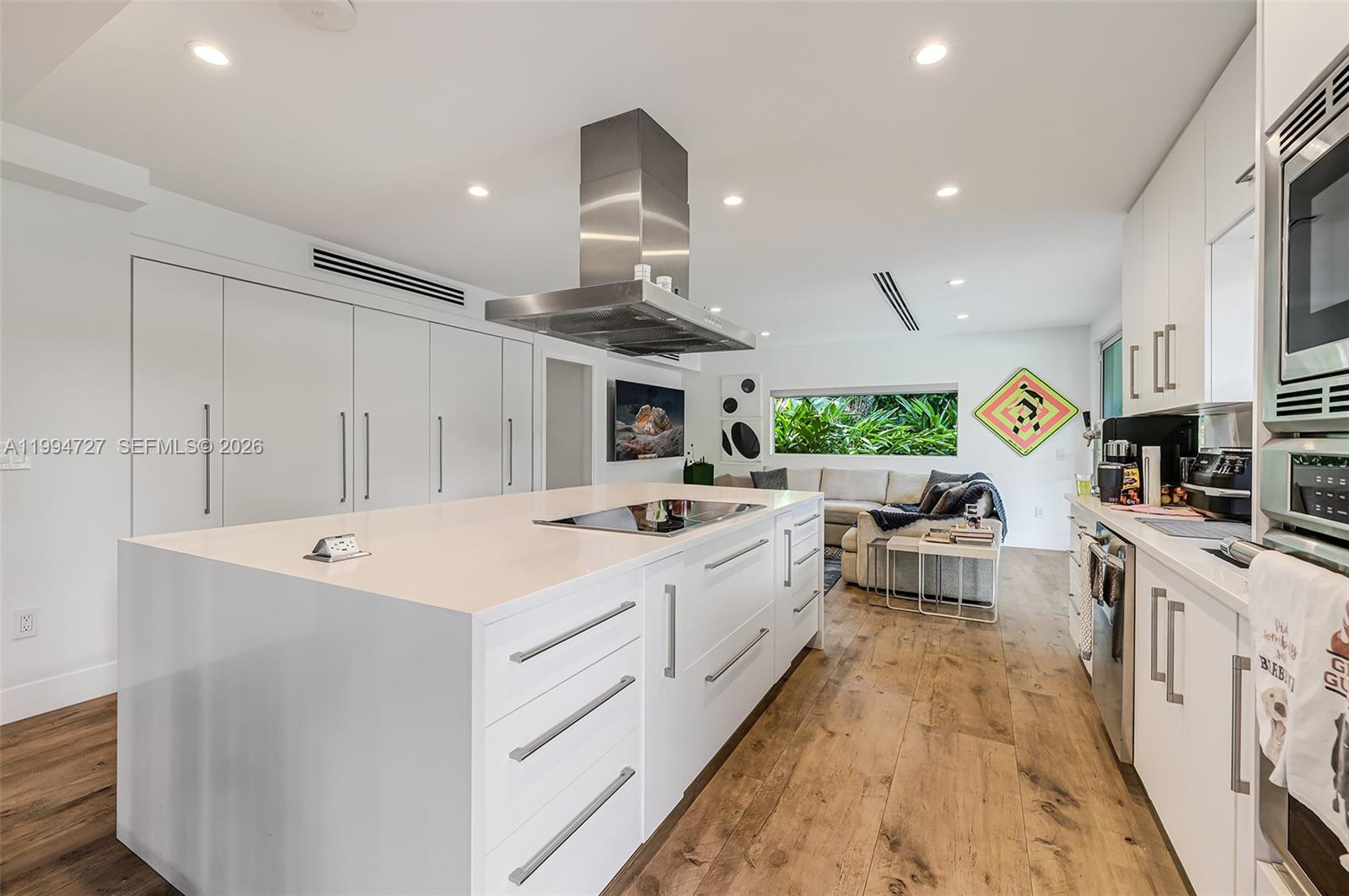 79 W Shore Dr Miami, FL 33133