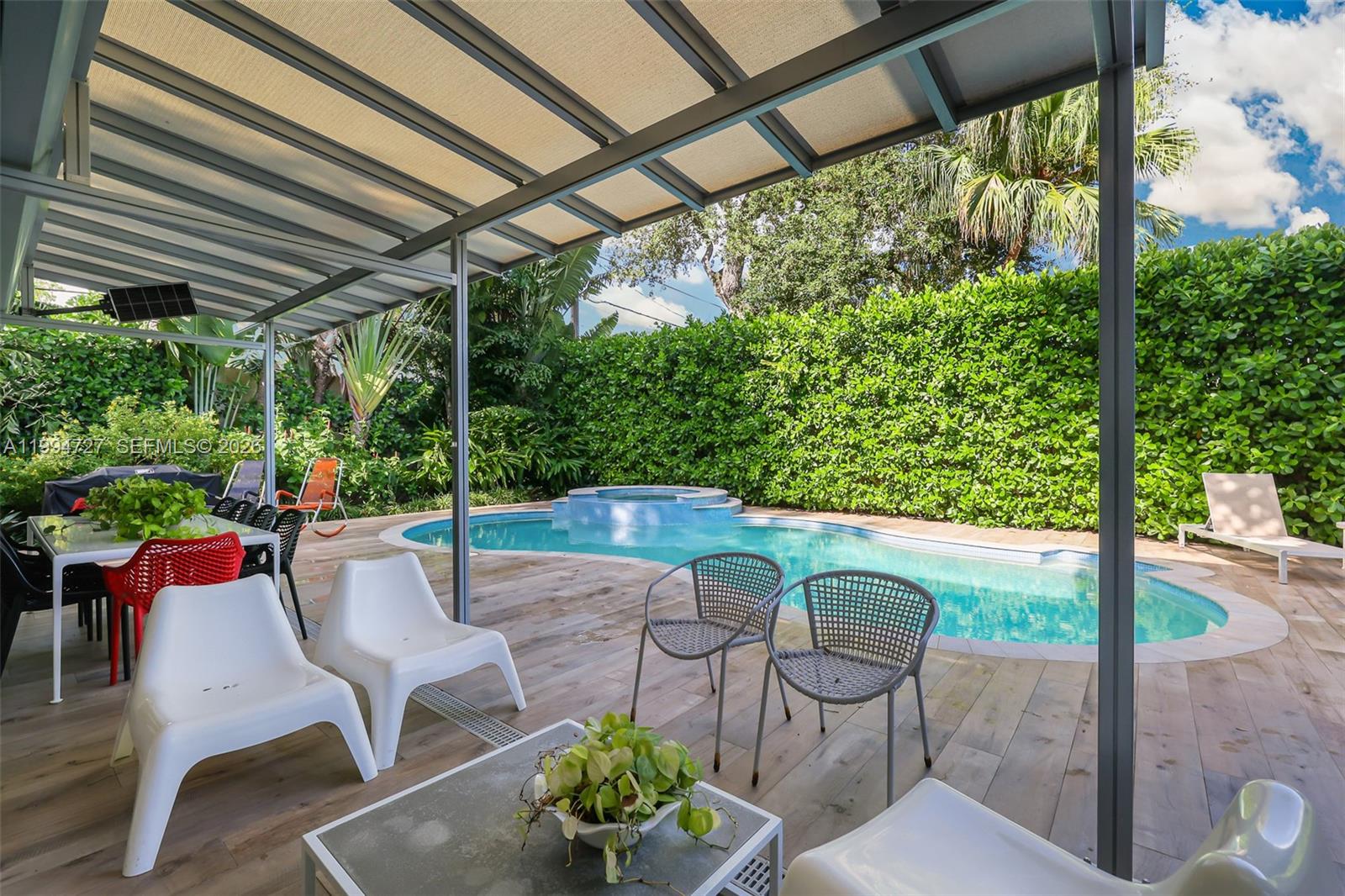 79 W Shore Dr Miami, FL 33133