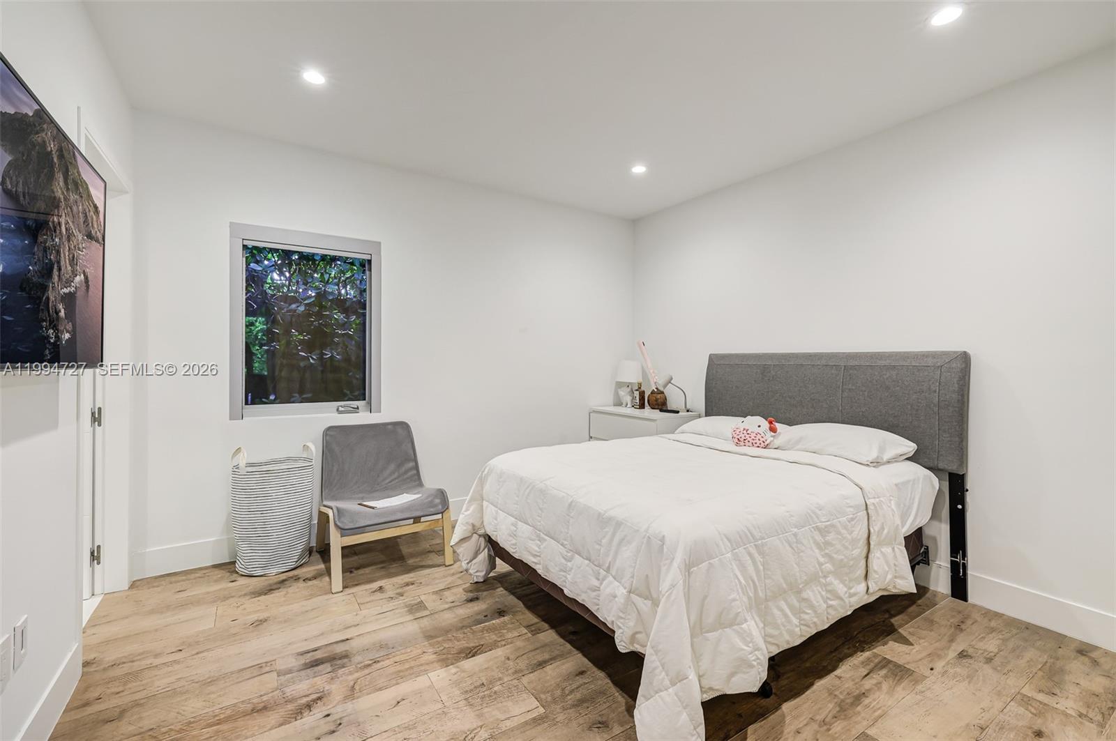 79 W Shore Dr Miami, FL 33133