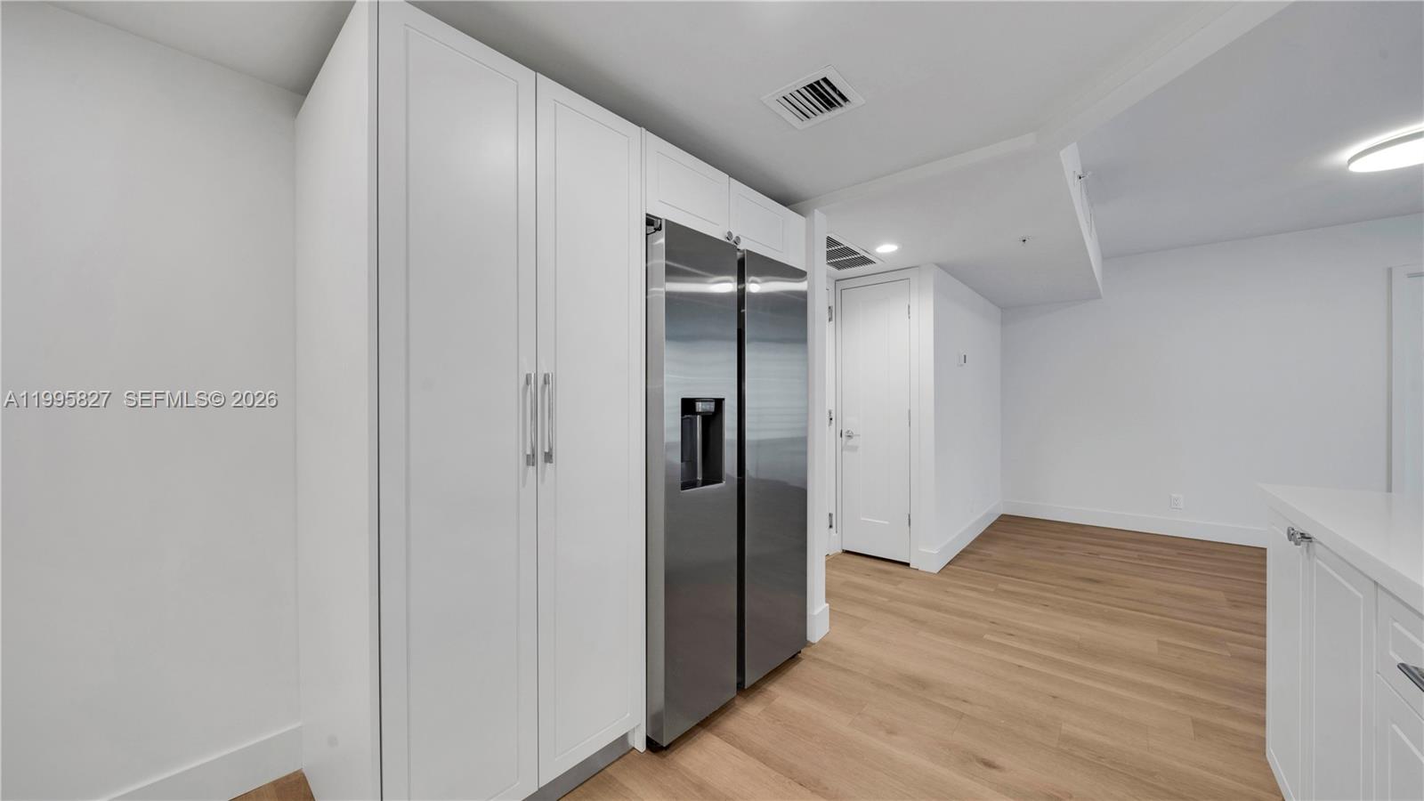 555 NE 34th St #1404 Miami, FL 33137