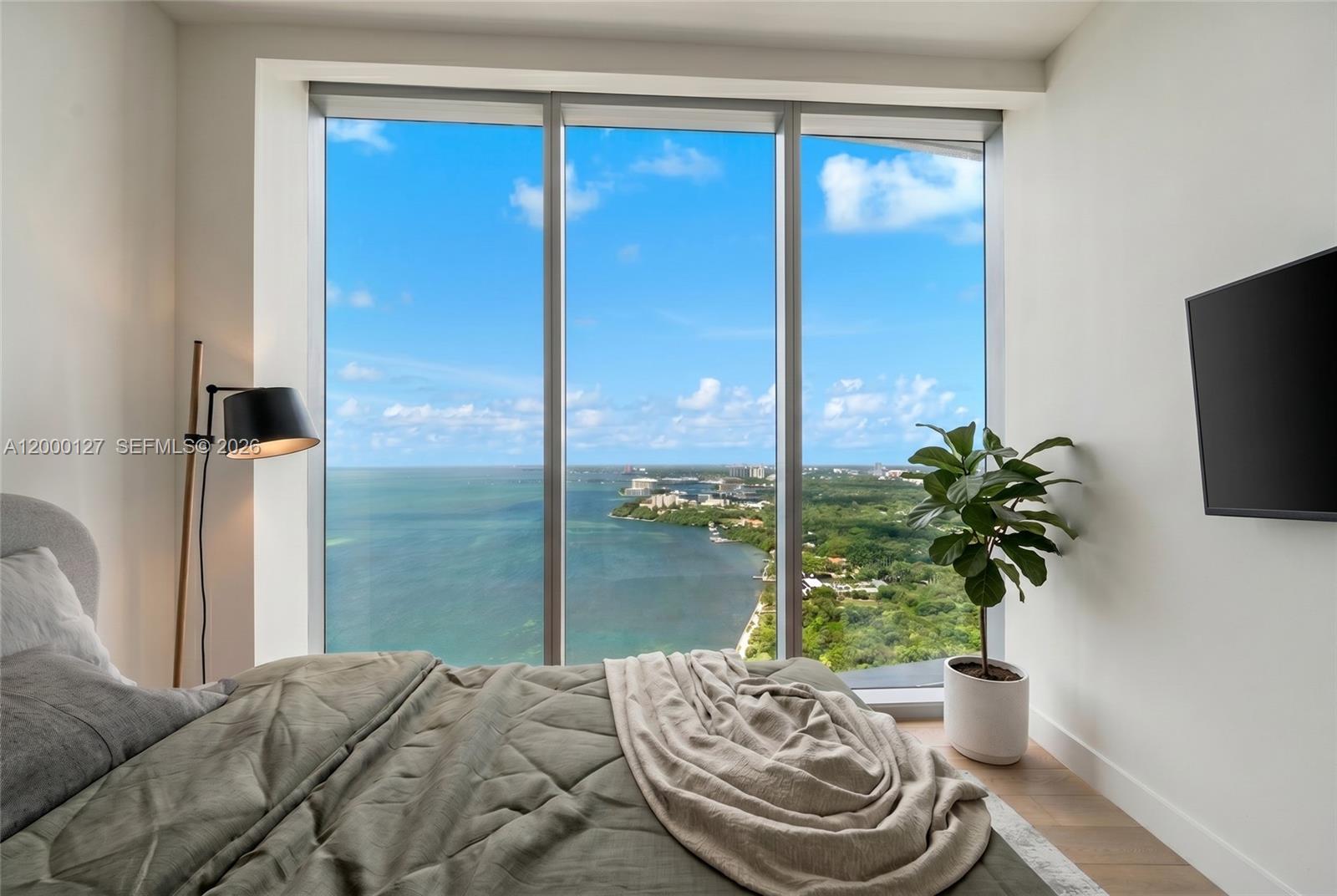 175 SE 25th Rd #3602 Miami, FL 33129