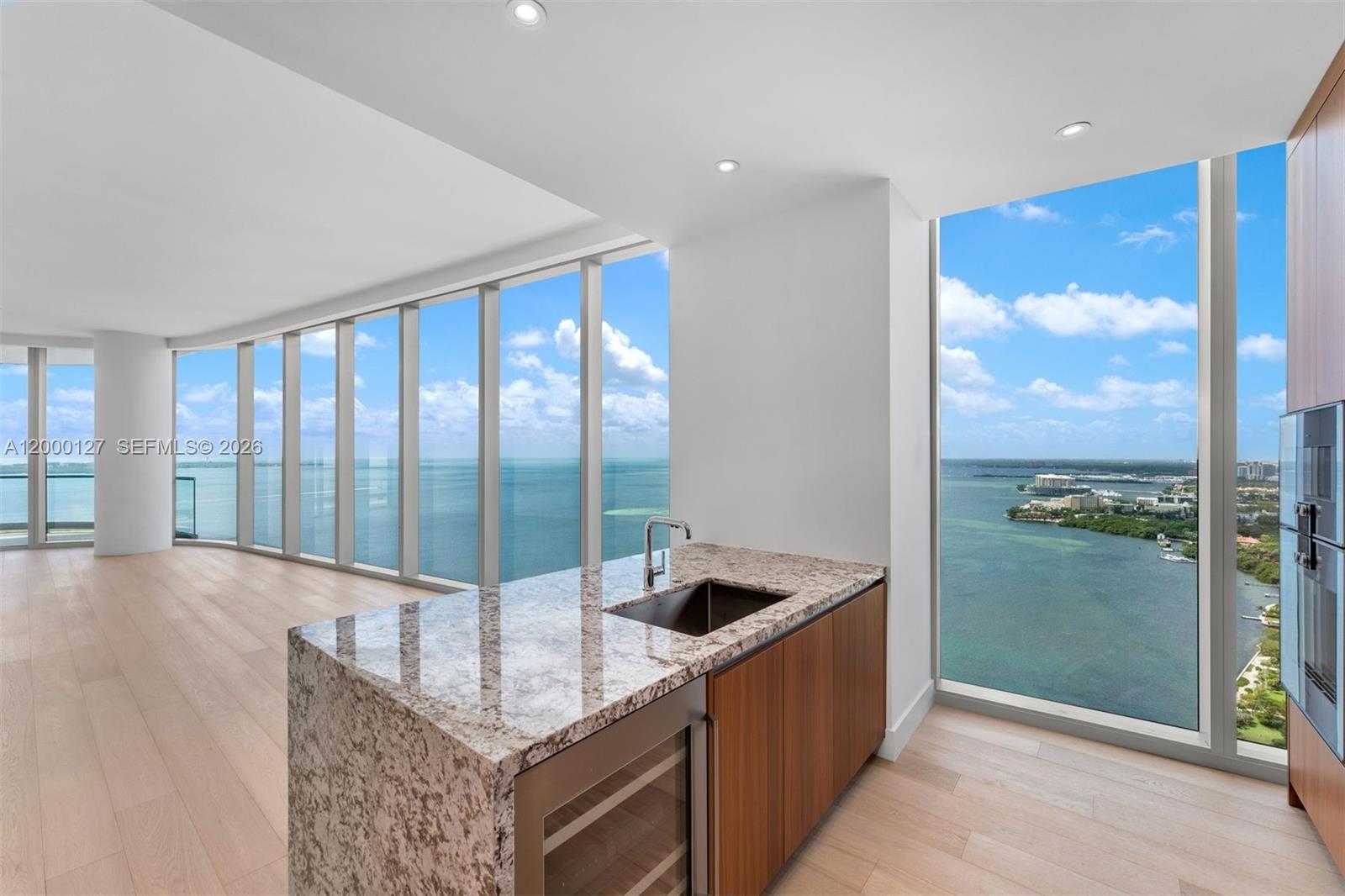 175 SE 25th Rd #3602 Miami, FL 33129