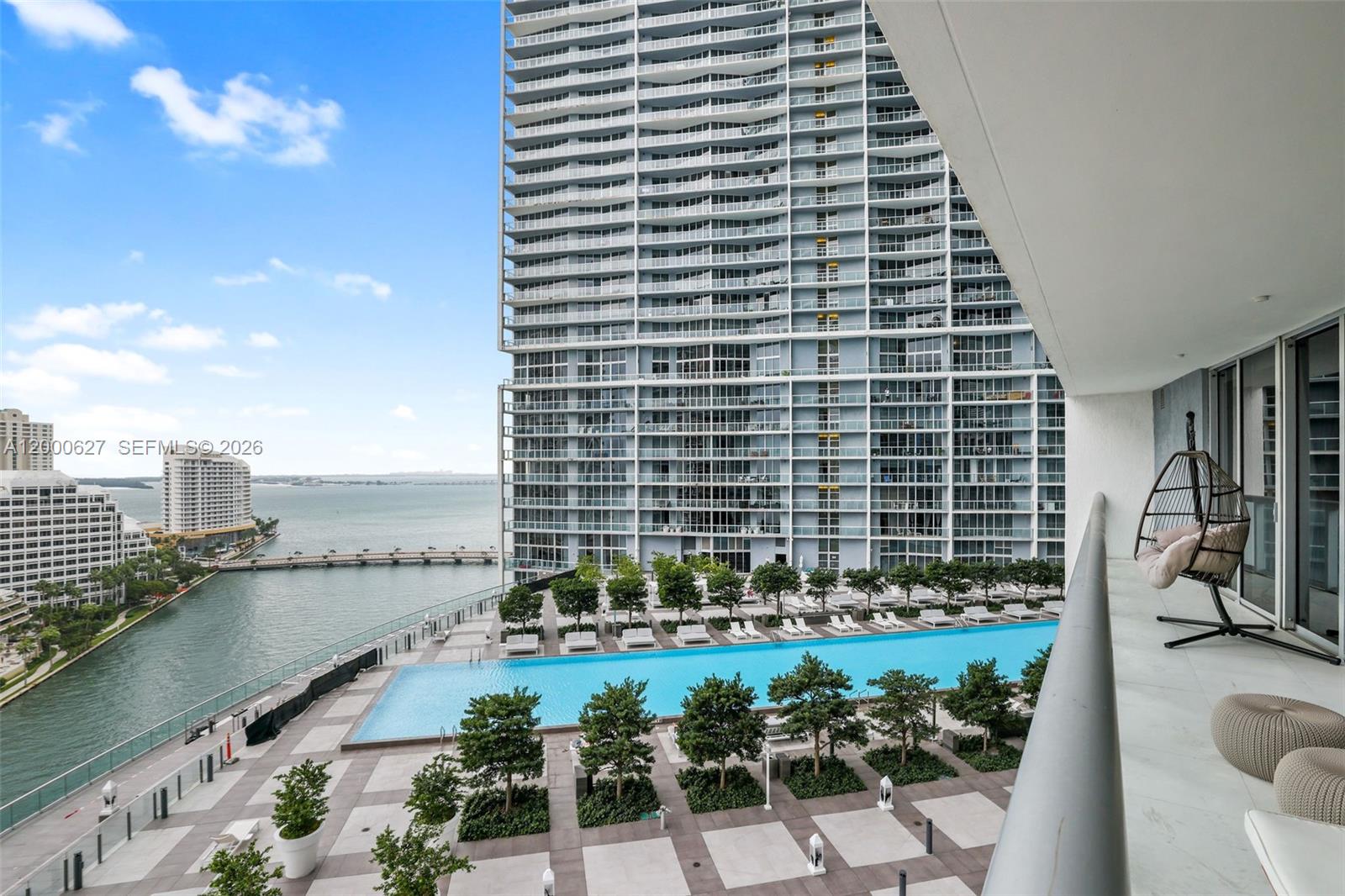 image Icon Brickell I12