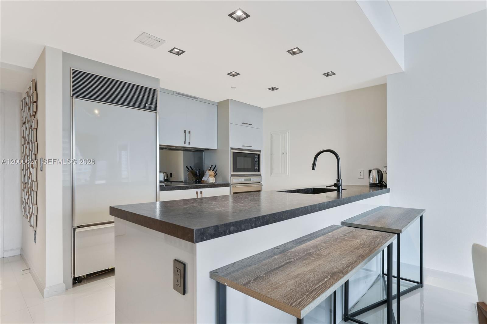 image Icon Brickell I23