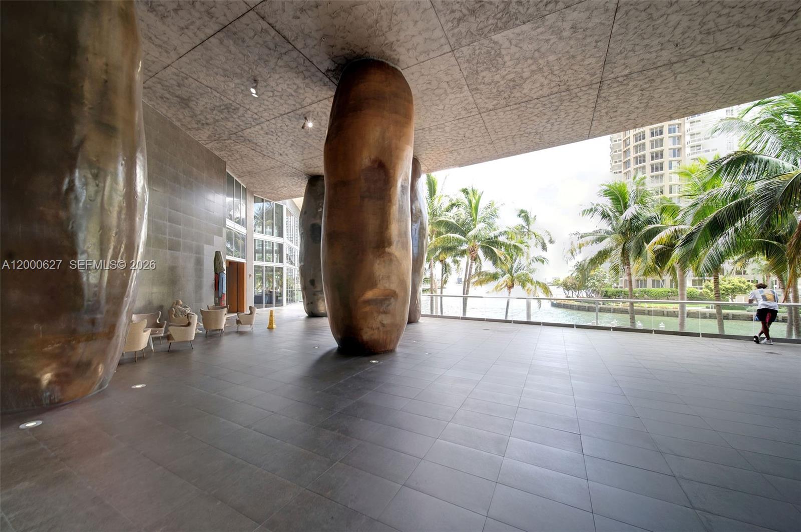 image Icon Brickell I39