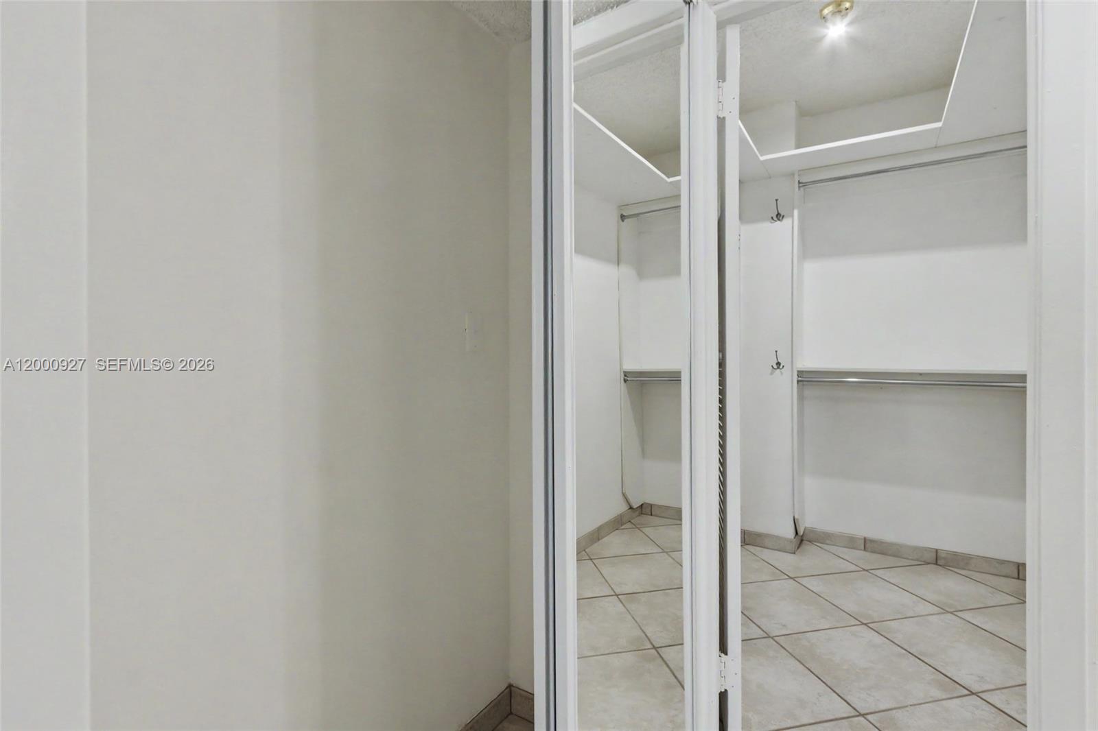 image Arlen House West38
