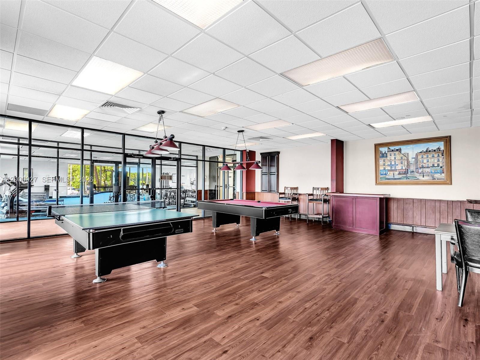 image Arlen House West6