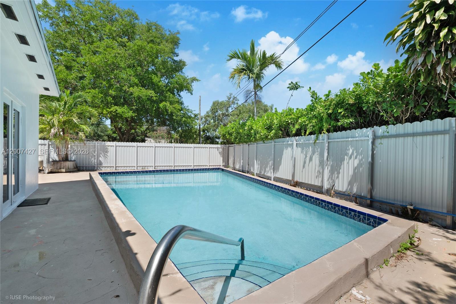 5889 Devonshire Blvd Miami, FL 33155