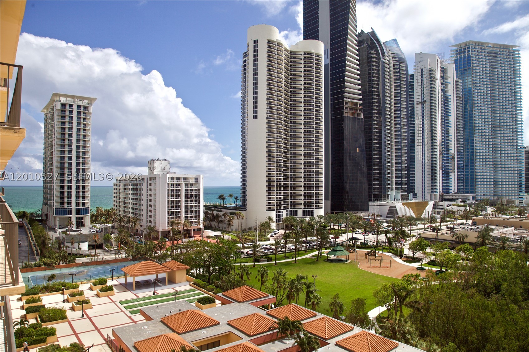 image Winston Towers 6004