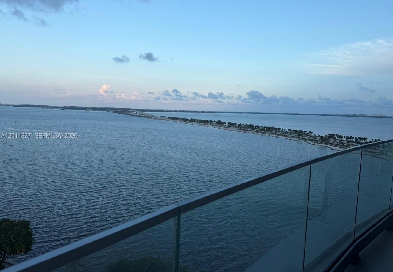 image Una Residences0