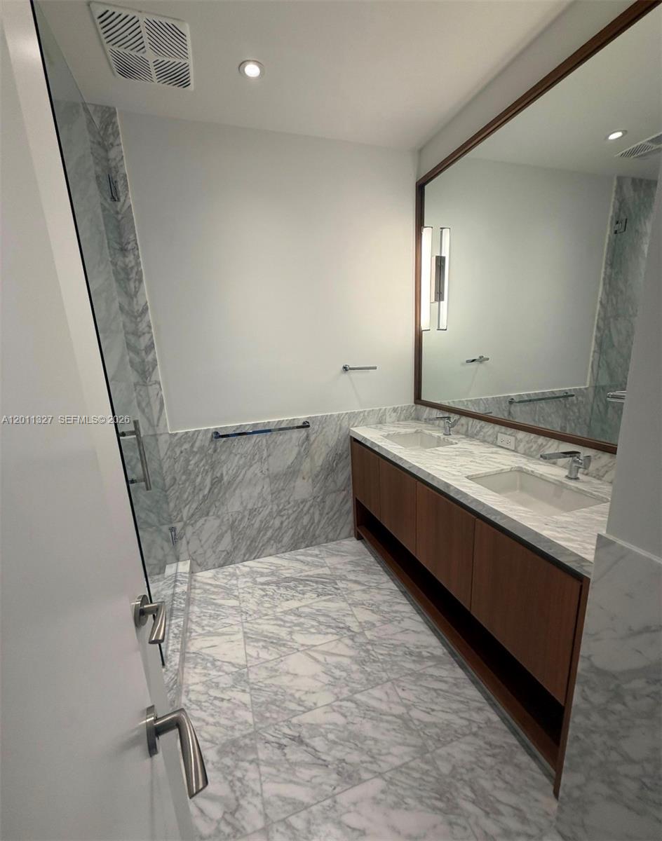 image Una Residences14
