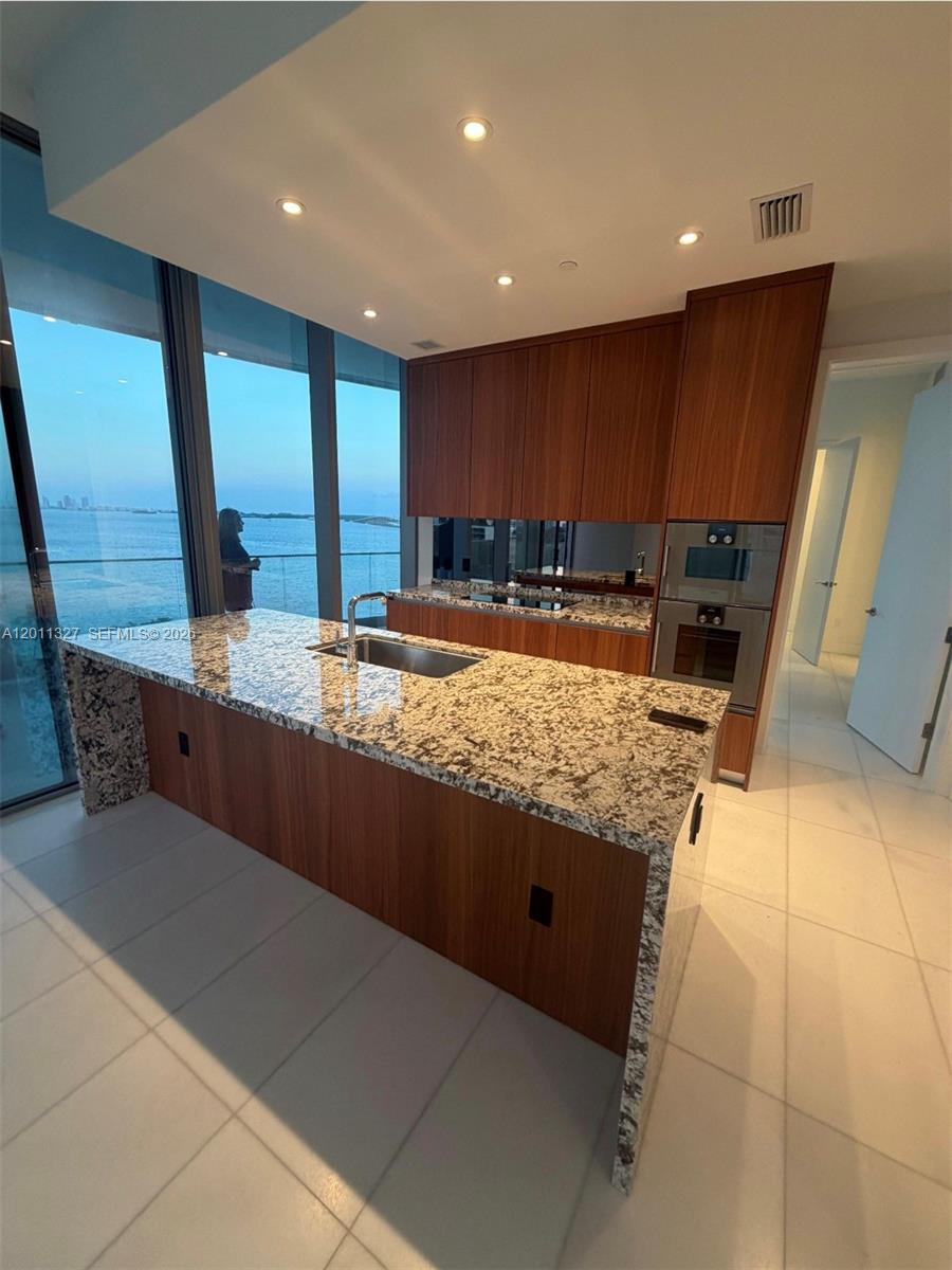image Una Residences6