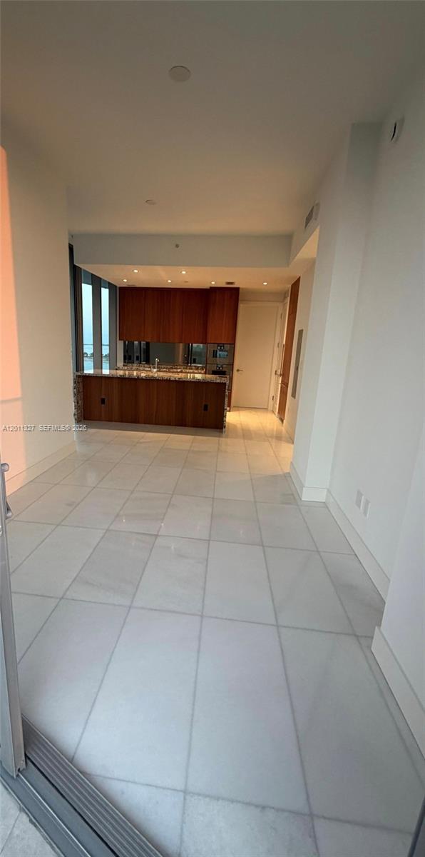 image Una Residences7